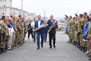 У День міста в центрі Кам`янського відкрили Алею пам`яті воїнів АТО